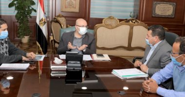 محافظ بنى سويف يناقش المخططات النهائية لتطوير سوق طراد النيل بالواسطى