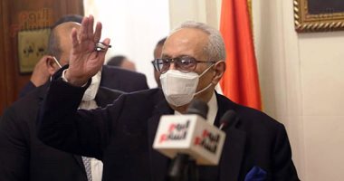 الوفد يفوض أبو شقة للإبلاغ قانونا عن مؤامرة ضد الحزب