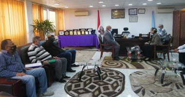 رئيس مدينة سفاجا تعقد اجتماع لمتابعة مشروعات مبادرة حياة كريمة بقرية النصر