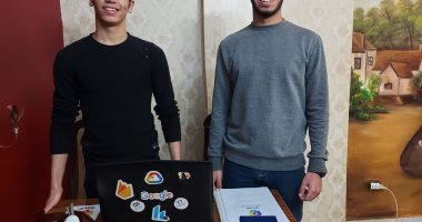 طالبان بالإسكندرية يخترعان برنامجا لتشغيل الكمبيوتر عن طريق اللسان.. فيديو وصور
