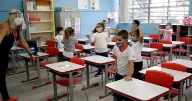 البرازيل تعيد فتح المدارس بعد ما يقرب من عام على الإغلاق