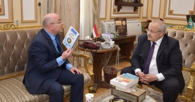رئيس جامعة القاهرة يستقبل سفير المغرب بمصر لبحث تعزيز التعاون الأكاديمى