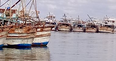 توقف حركة الصيد بميناء بورسعيد بسبب ارتفاع الأمواج 