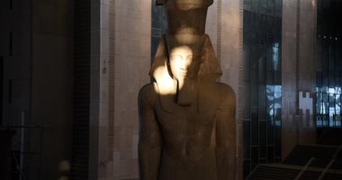 نجاح تعامد أشعة شروق الشمس على وجه رمسيس الثانى بالمتحف المصرى الكبير..صور