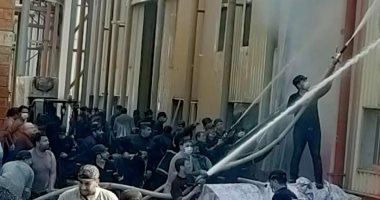 الحماية المدنية تواصل عملية التبريد لحريق مصنع المناديل بمدينة السادات