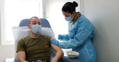 قوات الجيش الإيطالى تتلقى تطعيمات ضد فيروس كورونا.. صور
