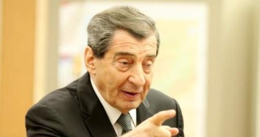نائب رئيس برلمان لبنان ينفجر غضبا بسبب سؤال عن تلقى النواب اللقاح.. فيديو