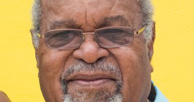 وفاة مايكل سومارى أول رئيس وزراء لبابوا غينيا الجديدة عن عمر ناهز 84 عاما