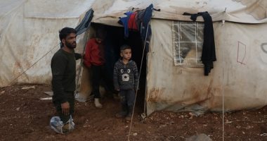 "المصالحة الروسي": المسلحون يمنعون السوريين من المغادرة عبر الممرات الإنسانية في إدلب وحلب