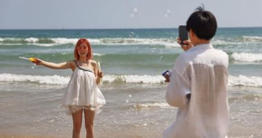 ثلج وصيف وكورونا كمان.. الصين بلد العجائب تبهر العالم بالسياحة الشاطئية.. ألبوم صور