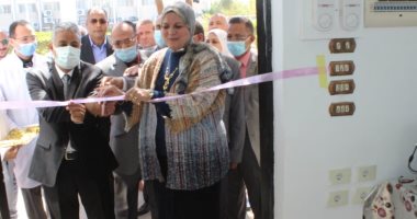 رئيس جامعة جنوب الوادى يفتتح صيدلية لخدمة مرضى المستشفيات الجامعية