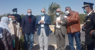 محافظ جنوب سيناء يتفقد امتداد شارع 306 قبل افتتاحه فى العيد القومى للمحافظة.. فيديو وصور
