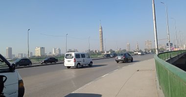 شاهد حركة المرور أعلى كوبرى أكتوبر وطريق الكورنيش فى القاهرة.. فيديو