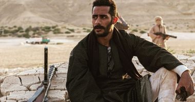 محمد رمضان بالجلابية الصعيدى والسلاح فى أحدث صورة من كواليس مسلسل موسى