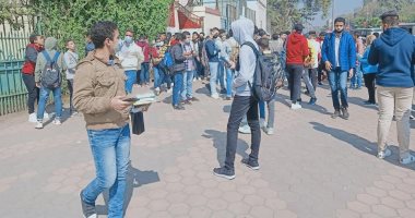 تعليم القاهرة تشدد على الالتزام بإجراءات كورونا بامتحانات الشهادة الإعدادية