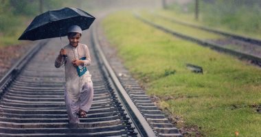 100 صورة عالمية .. "السعادة" كما يراها طفل باكستانى 