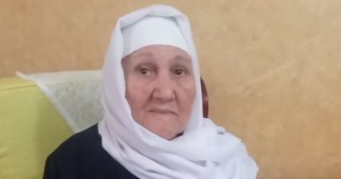 أكبر أم مصرية تحصل على لقاح كورونا.. الحاجة فوزية 92 سنة صحة وعافية.. فيديو لايف