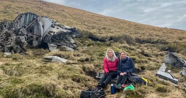 قصة عثور سيدتين على حطام طائرة سقطت عام 1948 على جبل فى أسكتلندا؟ صور