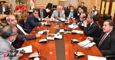 "زراعة البرلمان" تناقش مشروع الريف المصرى ومد شبكات خطوط مياه والطرق 