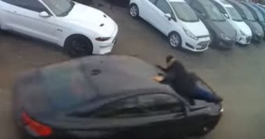 إصابة سيدة قفزت من سيارة وأمن قنا يكثف جهوده لكشف الملابسات