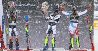 تتويج فرنسا وسويسرا من أعلى قمم جبال الألب.. توزيع جوائز نهائى كأس العالم للتزلج