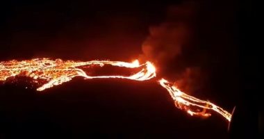 ثوران بركان جزيرة ريكيانيس فى أيسلندا بعد 900 عام من الخمود..ألبوم صور