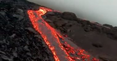 لقطات جوية جديدة توثق ثوران بركان فى أيسلندا.. فيديو وصور