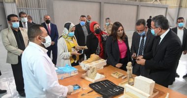 افتتاح أول مصنع للمستنسخات الأثرية فى مصر والشرق الأوسط.. صور