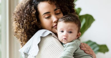 ما الذي يسبب الزغطة عند الأطفال حديثي الولادة وكيفية التخلص منها؟