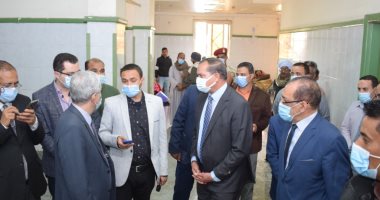 مستشفى سوهاج الجامعى: التصريح بخروج 23 مصابا من مصابى حادث قطارى طهطا... صور
