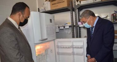 محافظ المنيا يتفقد مركز تطعيم المواطنين بلقاح فيروس كورونا
