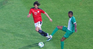 محمد النني يقترب من تجديد عقده مع آرسنال