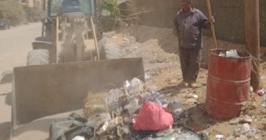 محافظة الجيزة ترفع تراكمات القمامة من 15 قطعة أرض بحدائق الأهرام.. صور