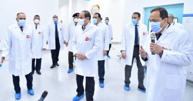 الرئيس السيسى يتفقد مدينة الأدوية الجديدة "جيبتو فارما".. صور