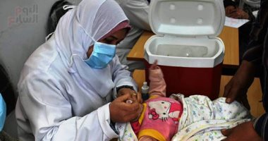 بعد مدها يومين إضافيين.. انتهاء حملة التطعيم ضد شلل الأطفال.. تطعيم 64 ألف طفل فى البحر الأحمر بنسبة 101%.. مليون و99 ألفا بالقليوبية.. 962 ألف طفل بجميع مراكز المنيا.. وتحصين 99% من أطفال شمال سيناء.. صور