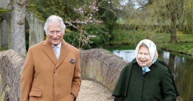 الملكة إليزابيث تعلن رغبتها منح كاميلا لقب ملكة عند تولى الأمير تشارلز العرش