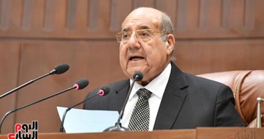 رئيس مجلس الشيوخ يهنئ الرئيس السيسي بذكرى تحرير سيناء