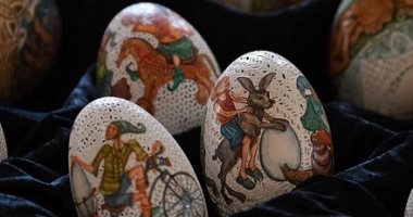 فن من نوع خاص.. فنانة مجرية تحترف النقش على البيض بأسلوب مميز.. ألبوم صور