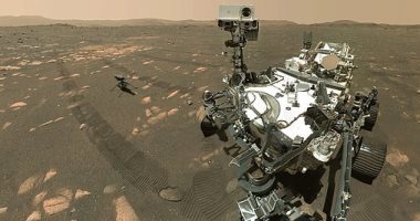 هليكوبتر ومستكشف ناسا فى صورة سيلفى معا قبل إطلاق المروحية على المريخ