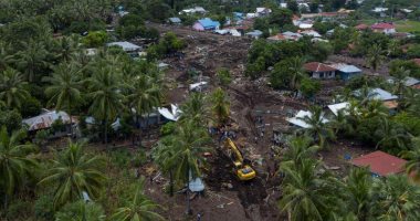ارتفاع حصيلة ضحايا الفيضانات فى إندونيسيا وتيمور الشرقية إلى 165 قتيلا