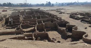 زاهى حواس وعلماء مصريات يردون على زعم اكتشاف المدينة المفقودة من قبل