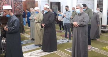الأوقاف: المساجد تستقبل ضيوف الرحمن لأداء صلاة التراويح لليوم الثانى