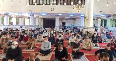 الأوقاف: رواد المساجد لصلاة التراويح يؤكدون الالتزام بالإجراءات الاحترازية 