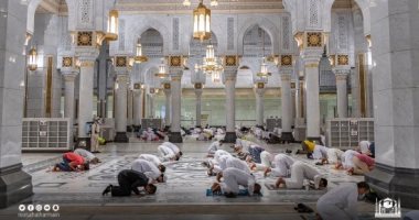 أداء صلاة التراويح بالمسجد الحرام أول ليالى شهر رمضان .. صور