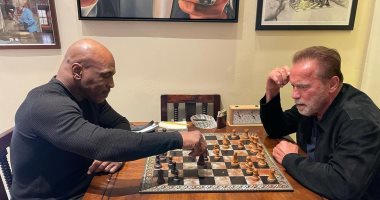 أرنولد شوارزنيجر ينافس مايك تايسون فى مباراتى شطرنج وجولف.. اعرف الحكاية 