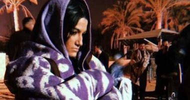 تارا عماد تنشر صورا جديدة من كواليس مسلسل موسى بفستان الزفاف والجلباب