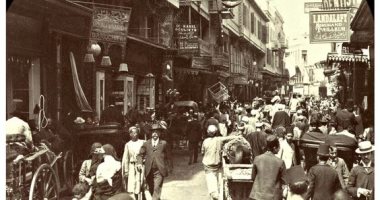 100 صورة عالمية.. شارع الموسكى منذ 129 سنة