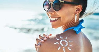 وصفات طبيعية للوقاية من الشمس والحفاظ على بشرتك.. الزيوت الطبيعية أفضل