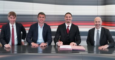 ميلان يعلن رسميا تجديد عقد إبراهيموفيتش لمدة موسم واحد