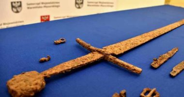 اكتشاف أسلحة عمرها 600 سنة من معركة جرونوالد بـ بولندا.. تفاصيل 